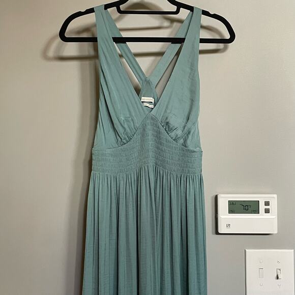 Urban OutFitters Dress Valerie‎ Smocked Satin Midi Pleated V Neck Slip Sz L - Picture 3 of 11